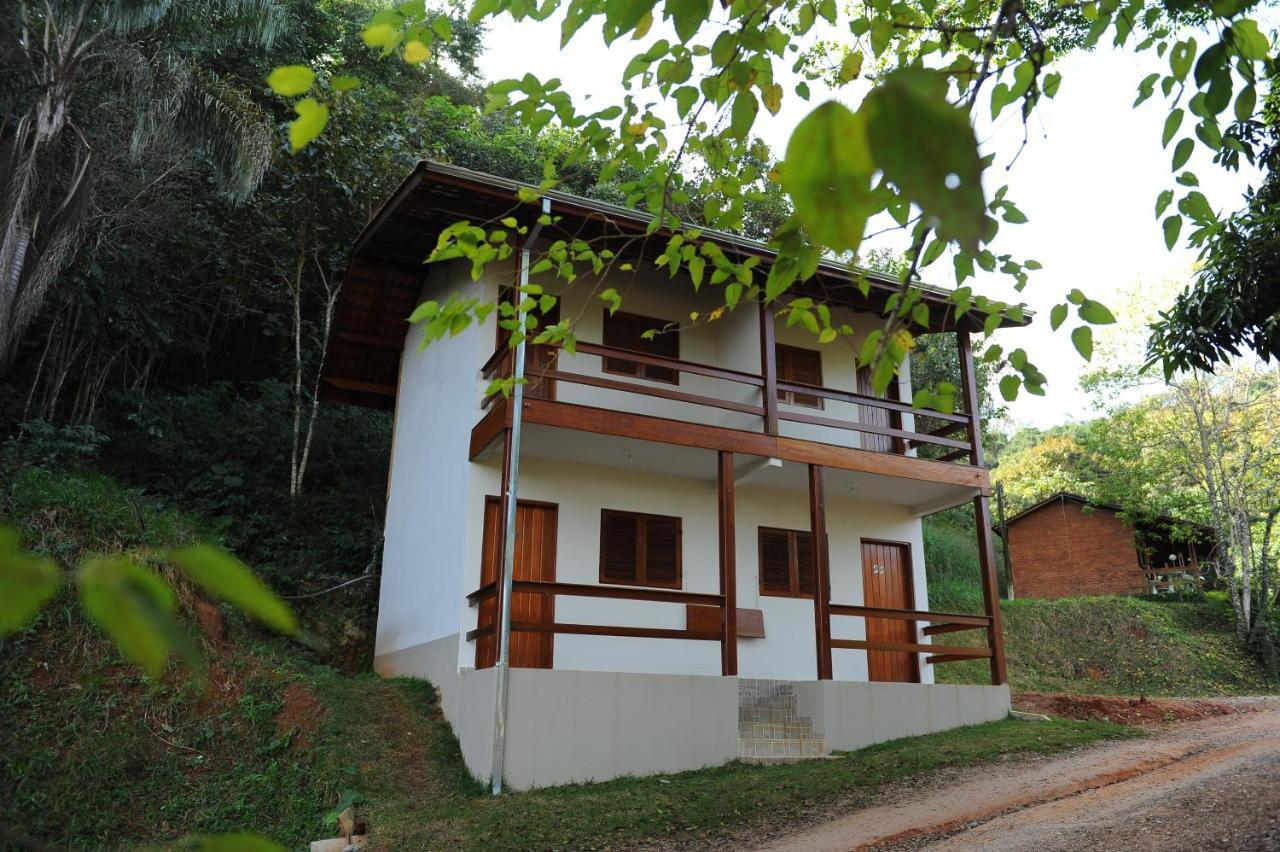 Quarto Duplo